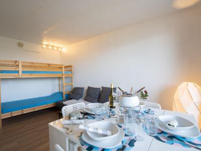 Rent in ski resort 1 room apartment 4 people (86) - Soyouz Vanguard - Le Corbier - Living room