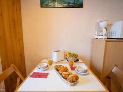 Rent in ski resort 1 room apartment 2 people (73) - Vostok Zodiaque - Le Corbier - Apartment