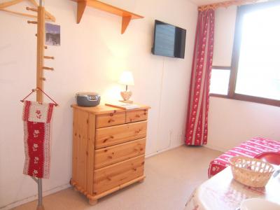 Rent in ski resort 1 room apartment 2 people (80) - Vostok Zodiaque - Le Corbier - Living room