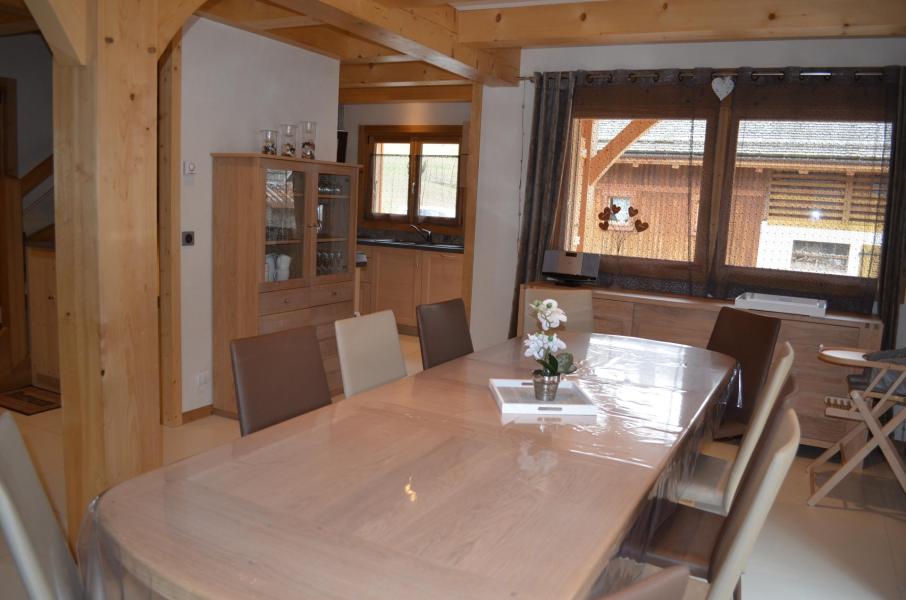 Ski verhuur Chalet triplex 5 kamers 10 personen - Chalet Antoline - Le Grand Bornand - Woonkamer