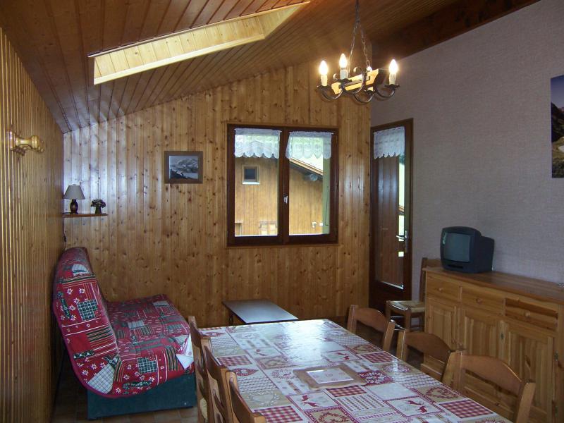 Rent in ski resort 3 room apartment 6 people (2) - Chalet Charvin - Le Grand Bornand - Dining area
