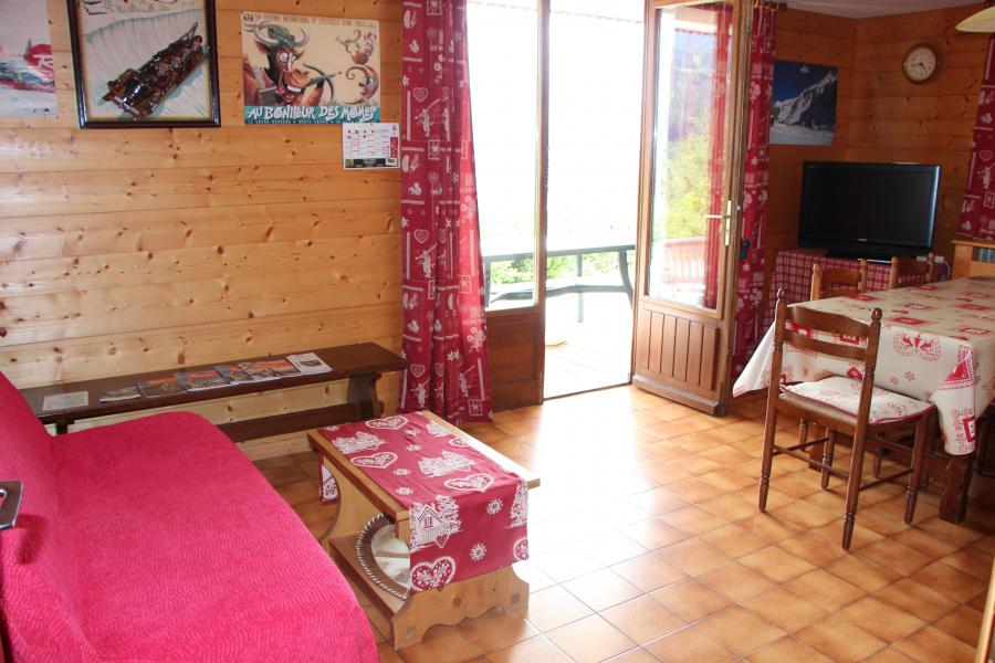 Ski verhuur Appartement 2 kabine kamers 4 personen - Chalet Etche Ona - Le Grand Bornand - Woonkamer
