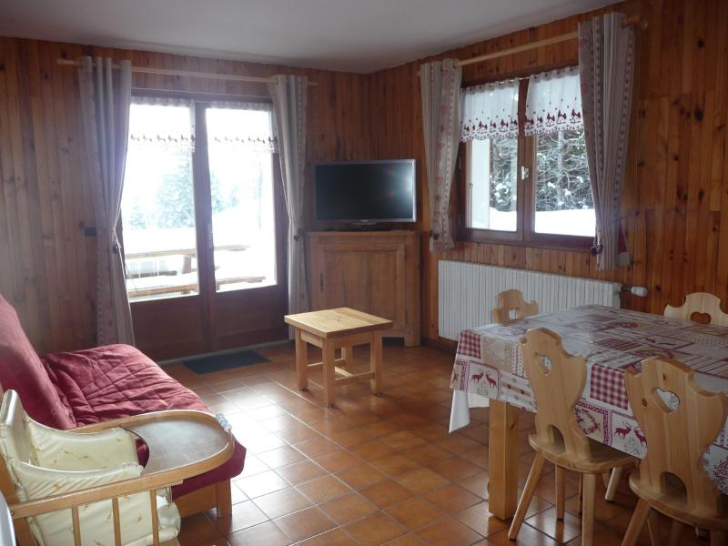 Rent in ski resort Chalet Fleur des Alpes - Le Grand Bornand - Living room