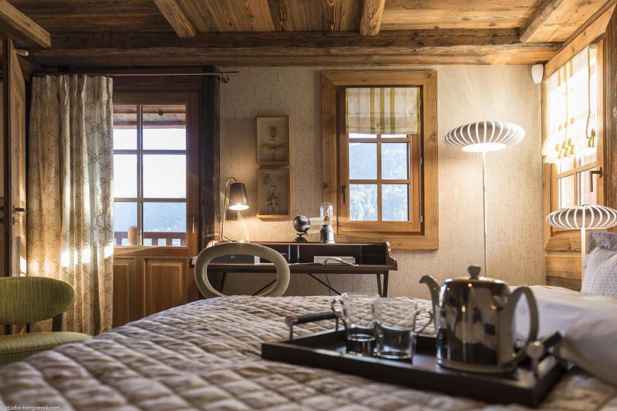 Rent in ski resort 7 room triplex chalet 10 people - Chalet la Ferme de Juliette - Le Grand Bornand - Bedroom