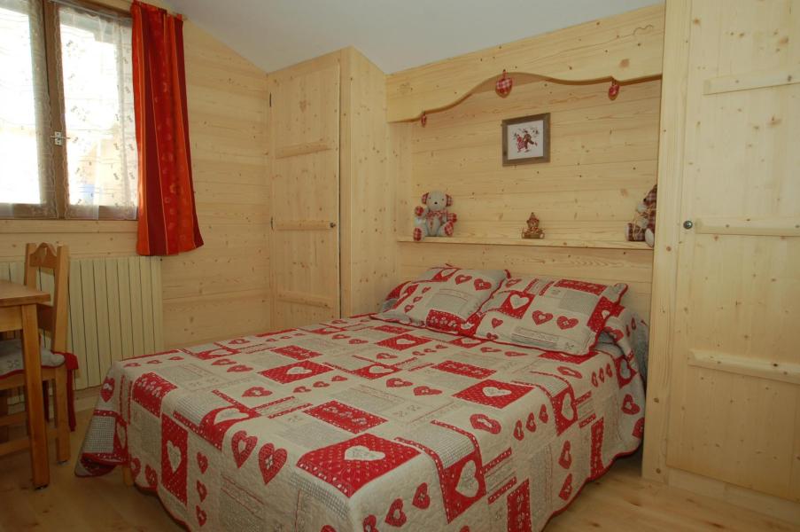 Skiverleih 2-Zimmer-Appartment für 4 Personen (4) - Chalet Le Bachal - Le Grand Bornand - Offener Schlafbereich