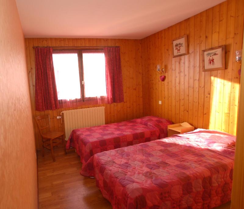 Rent in ski resort 3 room apartment cabin 8 people (3) - Chalet Le Bachal - Le Grand Bornand - Bedroom