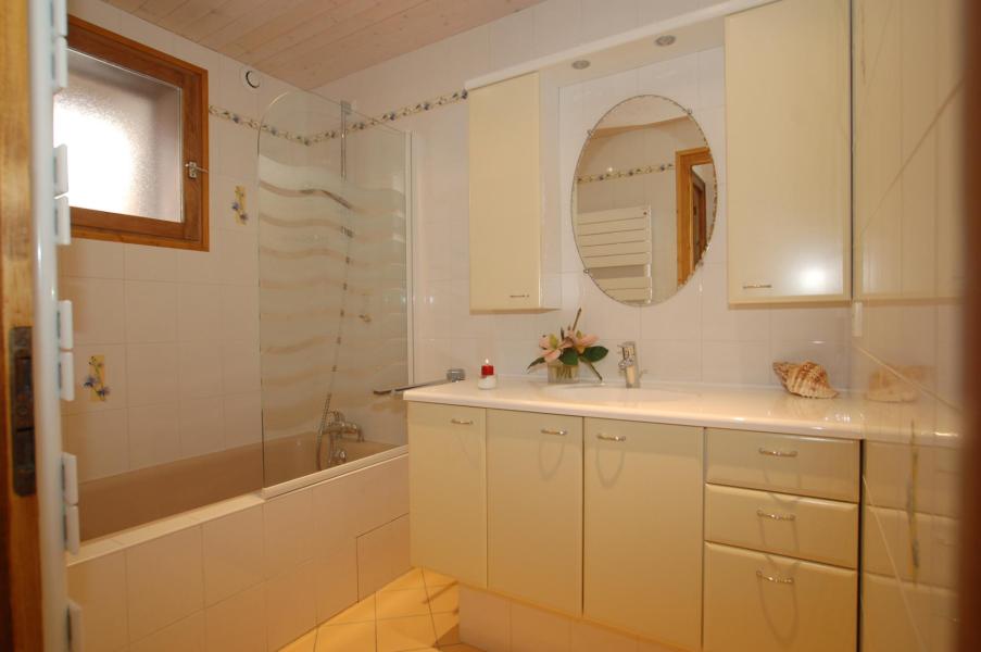 Location au ski Appartement 3 pièces cabine 8 personnes (3) - Chalet Le Bachal - Le Grand Bornand - Salle de bain