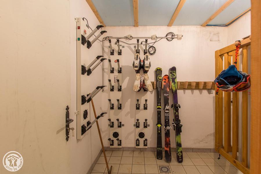 Ski verhuur Appartement 3 kamers 4 personen (307) - Chalet le Corty - Le Grand Bornand - Ski locker