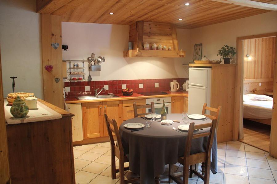 Ski verhuur Appartement 3 kamers 4 personen (307) - Chalet le Corty - Le Grand Bornand - Woonkamer