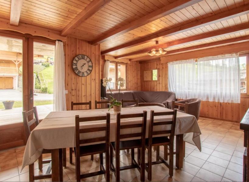 Rent in ski resort 4 room apartment sleeping corner 9 people (9) - Chalet le Sommard - Le Grand Bornand - Dining area