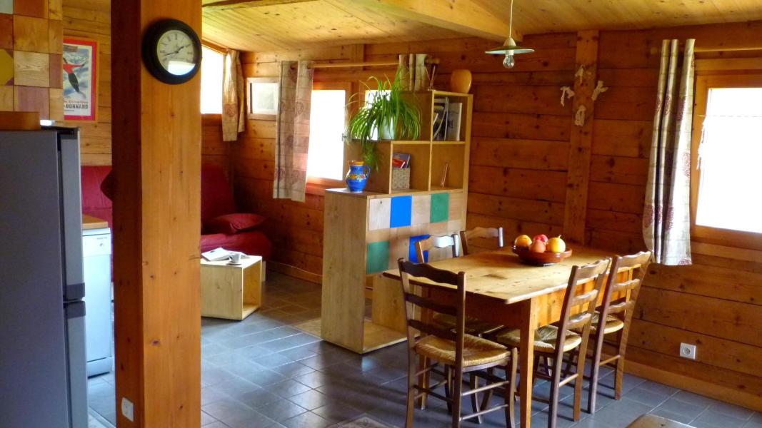 Rent in ski resort 2 room apartment 5 people - Chalet Morizou - Le Grand Bornand - Living room