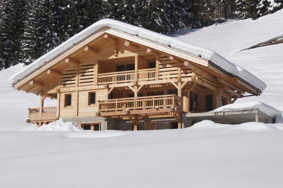 Rent in ski resort 2 room apartment sleeping corner 4 people - Chalet Perriades - Le Grand Bornand - Winter outside
