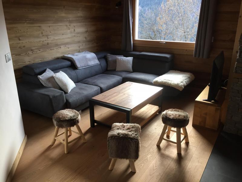 Rent in ski resort 6 room triplex chalet 12 people - Chalet Soleya - Le Grand Bornand - Living room