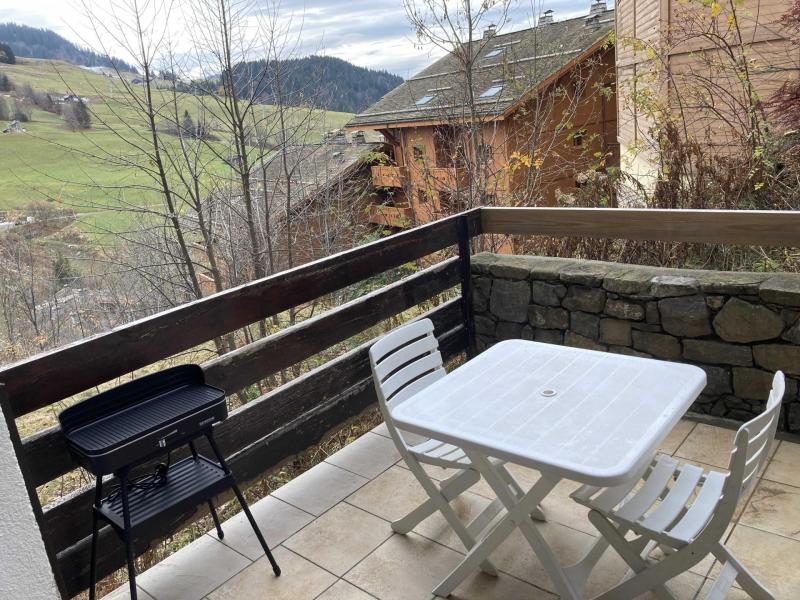 Rent in ski resort Studio cabin 3 people - La Colombière - Le Grand Bornand - Balcony