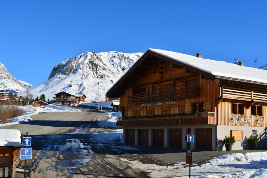 Vacances en montagne Studio cabine 4 personnes (1C) - La Résidence Piste Rouge B - Le Grand Bornand - Extérieur hiver