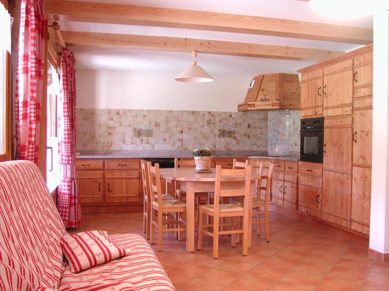 Rent in ski resort Le Snowbaur - Le Grand Bornand - Living room