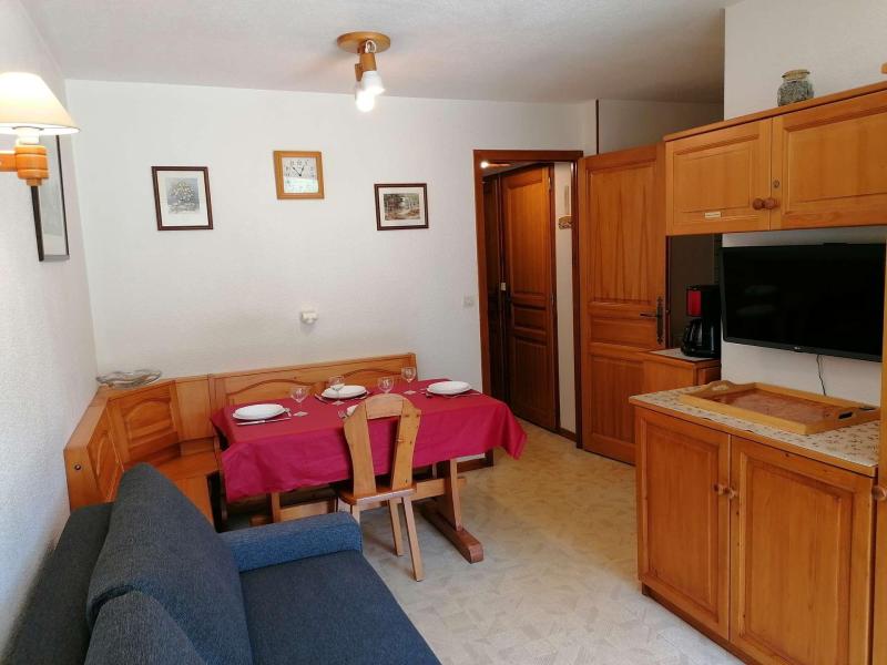 Location au ski Appartement 2 pièces coin montagne 6 personnes (004) - Résidence Alpina A - Le Grand Bornand - Séjour