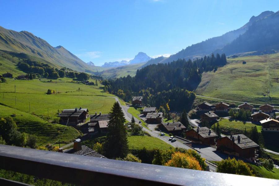 Alquiler al esquí Apartamento cabina para 4 personas (5E) - Résidence Chanteneige - Le Grand Bornand - Balcón