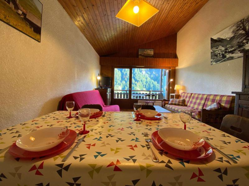 Rent in ski resort 2 room apartment 5 people (3D) - Résidence Charme - Le Grand Bornand - Living room