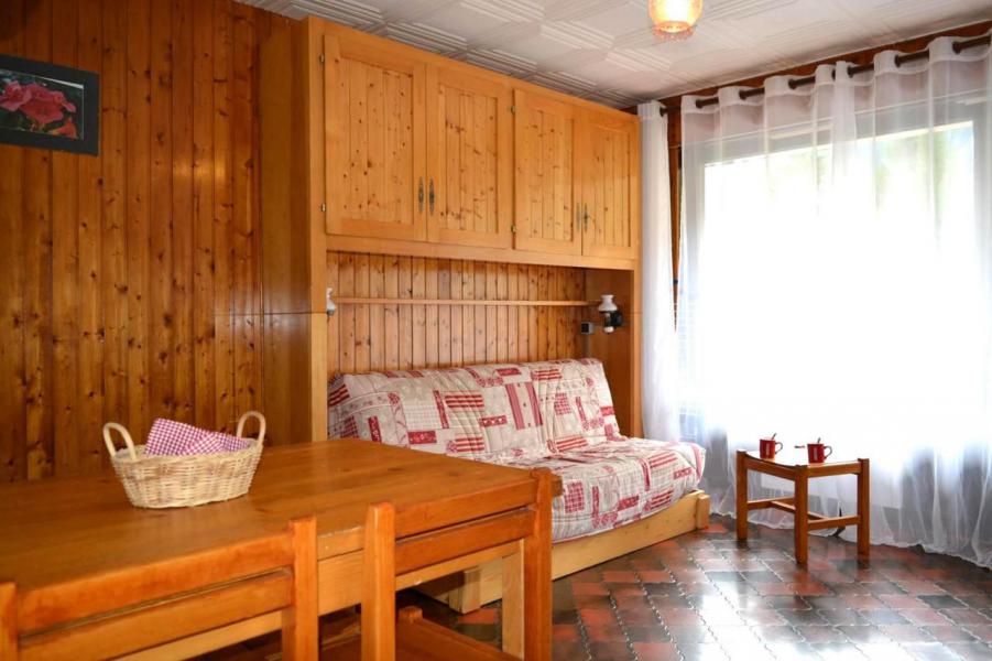 Rent in ski resort Studio sleeping corner 4 people - Résidence l'Orée des Pistes - Le Grand Bornand - Living room