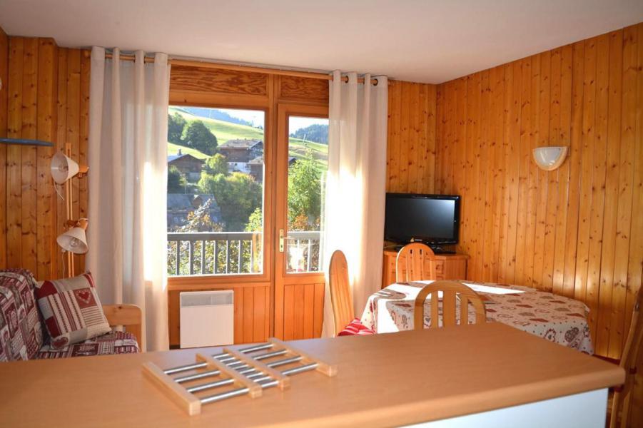 Skiverleih 2-Zimmer-Appartment für 4 Personen (SSE) - Résidence la Vardase - Le Grand Bornand - Wohnzimmer