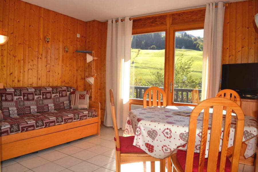 Skiverleih 2-Zimmer-Appartment für 4 Personen (SSE) - Résidence la Vardase - Le Grand Bornand - Wohnzimmer