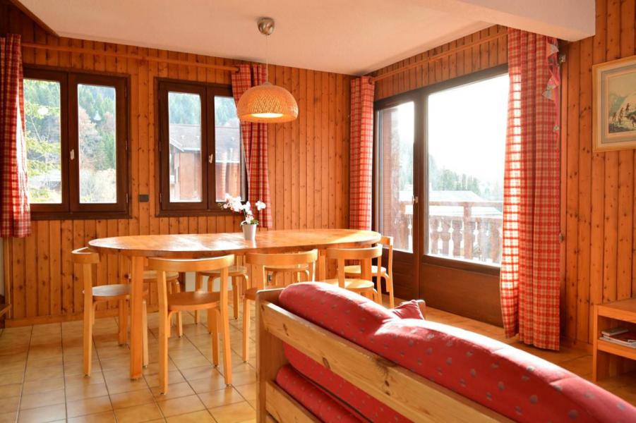 Wynajem na narty Apartament 3 pokojowy z antresolą 6 osób (520-A) - Résidence le Christiania C - Le Grand Bornand - Pokój gościnny