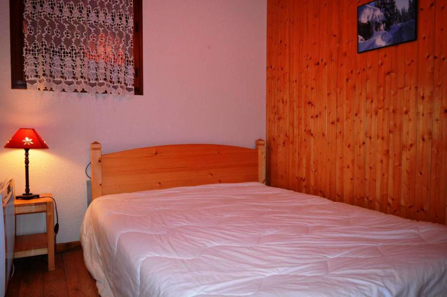 Rent in ski resort Studio cabin 4 people (021) - Résidence le Kodiac - Le Grand Bornand - Bedroom