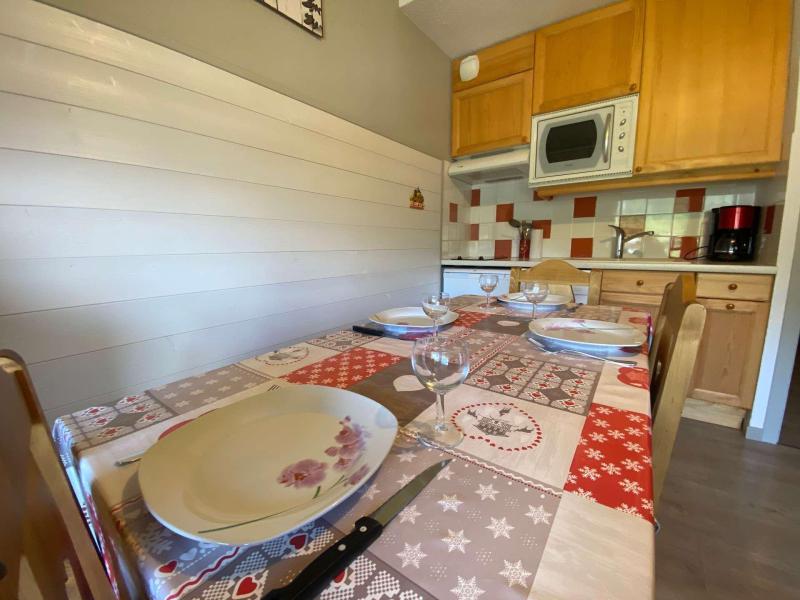 Location au ski Studio cabine 4 personnes (037) - Résidence le Millepertuis A - Le Grand Bornand - Appartement