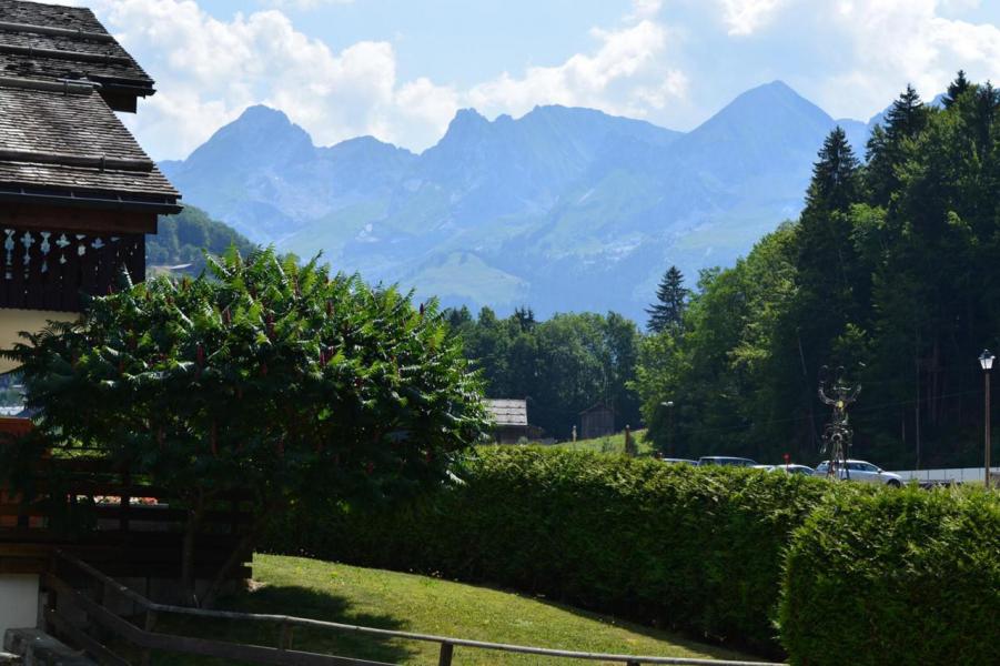 Alquiler al esquí Apartamento cabina para 5 personas (04) - Résidence les Bergeronnettes - Le Grand Bornand - Balcón