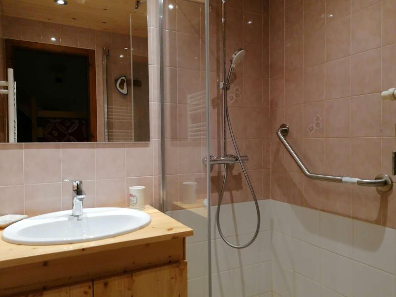 Location au ski Appartement 2 pièces coin montagne 5 personnes (540) - Résidence les Busserolles - Le Grand Bornand - Salle de bain