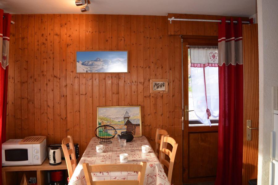 Ski verhuur Studio cabine 4 personen (0A) - Résidence les Mélèzes - Le Grand Bornand - Woonkamer