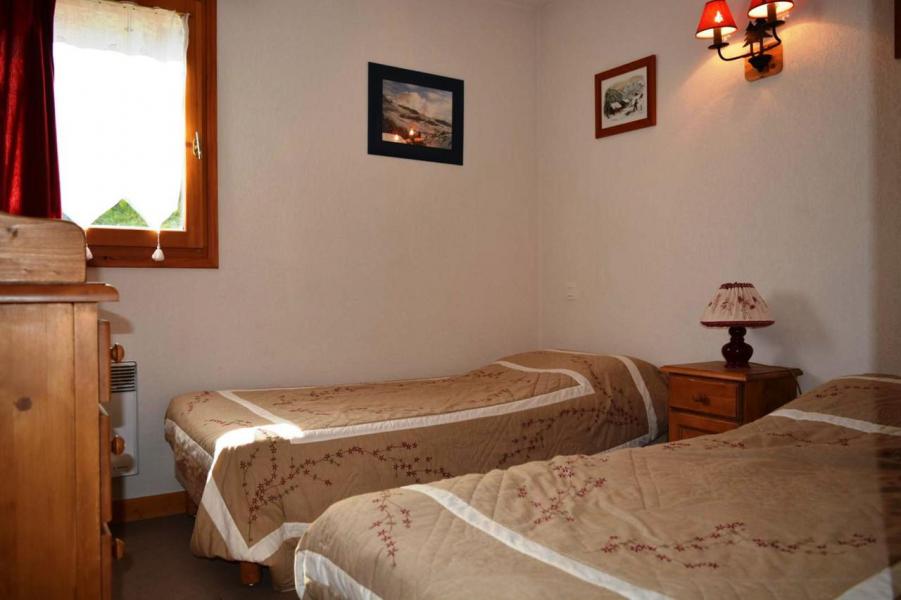 Rent in ski resort 3 room apartment 6 people (B8) - Résidence les Pistes du Soleil B - Le Grand Bornand - Apartment