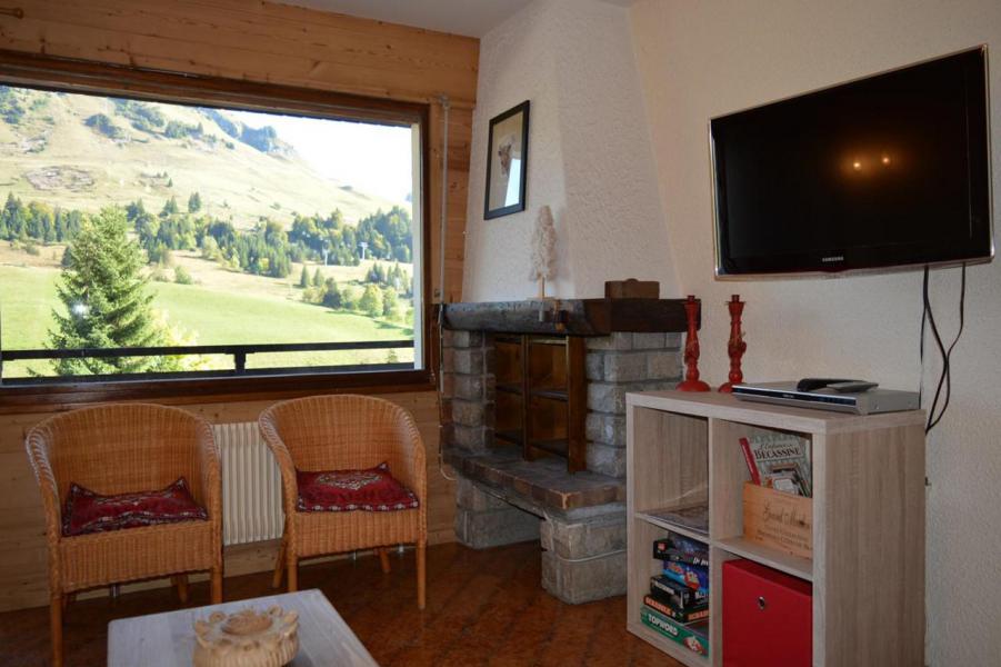 Skiverleih 2-Zimmer-Appartment für 6 Personen (1B) - Résidence les Roches Fleuries 2 - Le Grand Bornand - Wohnzimmer