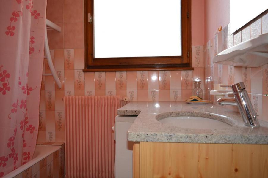 Location au ski Appartement 2 pièces 6 personnes (1B) - Résidence les Roches Fleuries 2 - Le Grand Bornand - Salle de bain