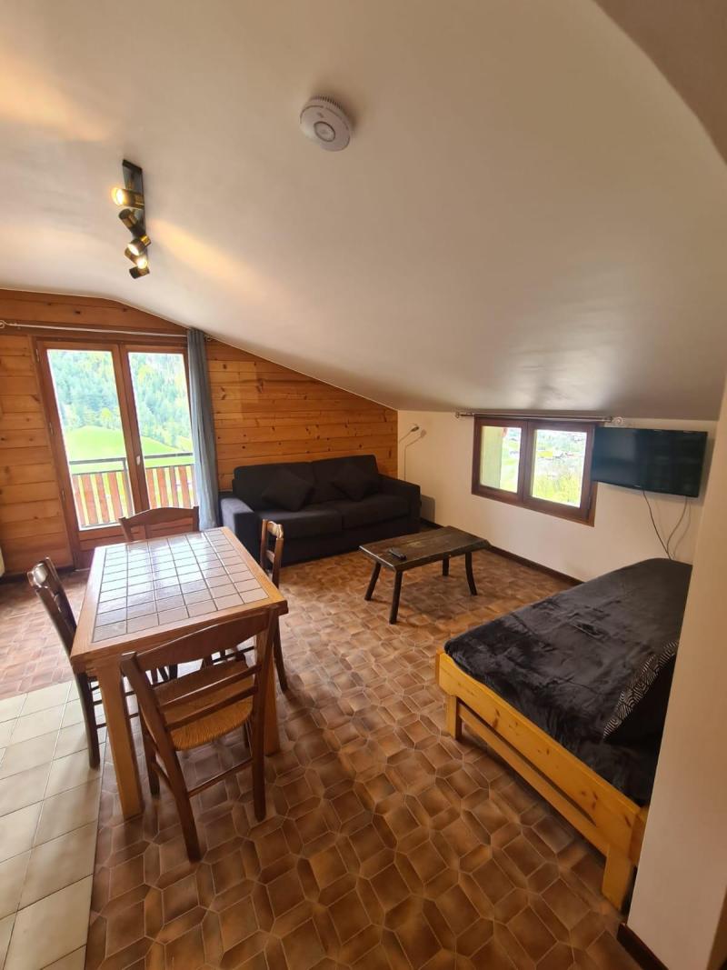 Ski verhuur Appartement 2 kamers 5 personen - Résidence Loulettaz - Le Grand Bornand - Woonkamer