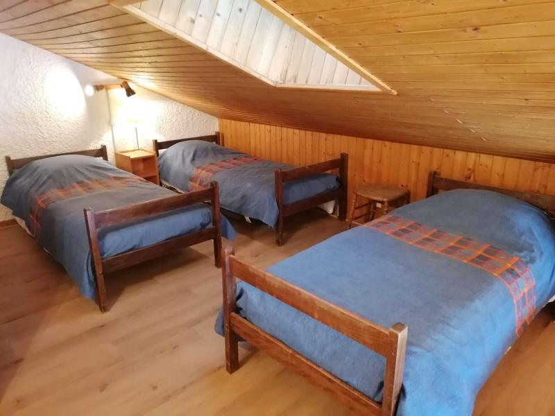 Rent in ski resort 2 room mezzanine apartment 7 people (2F) - Résidence Piste Rouge A - Le Grand Bornand - Cabin