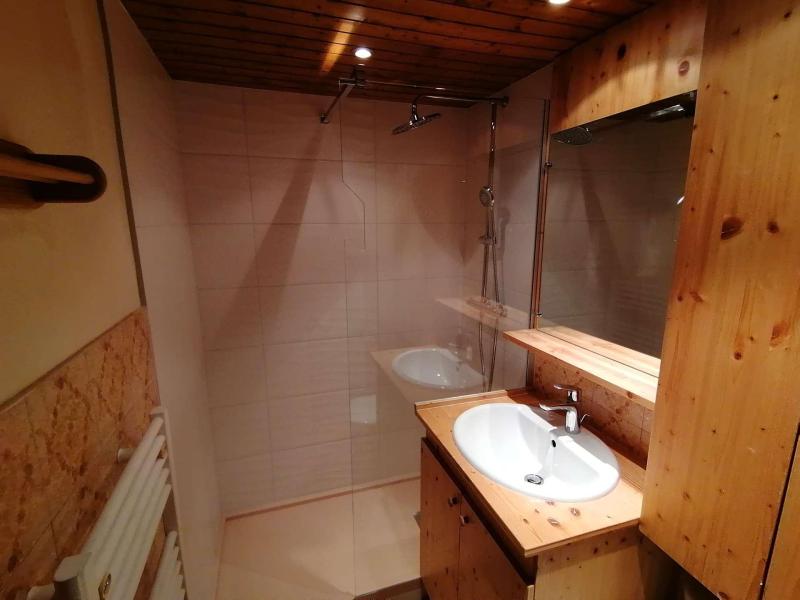 Location au ski Appartement 2 pièces mezzanine 7 personnes (2F) - Résidence Piste Rouge A - Le Grand Bornand - Salle de douche