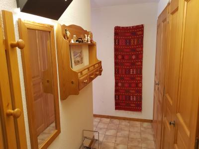 Rent in ski resort 2 room apartment cabin 6 people (B11) - Alpina - Le Grand Bornand - Corridor
