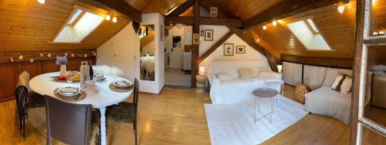 Rent in ski resort Studio 3 people - Chalet Bleuet - Le Grand Bornand - Living room