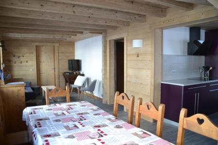 Rent in ski resort 6 room duplex chalet 10 people - Chalet Clefs des Pistes - Le Grand Bornand - Living room