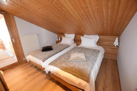 Rent in ski resort 6 room triplex chalet 11 people - Chalet d'Anne - Le Grand Bornand - Bedroom