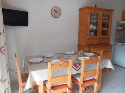 Rent in ski resort 2 room apartment 6 people - Chalet du Torrent - Le Grand Bornand - Living room