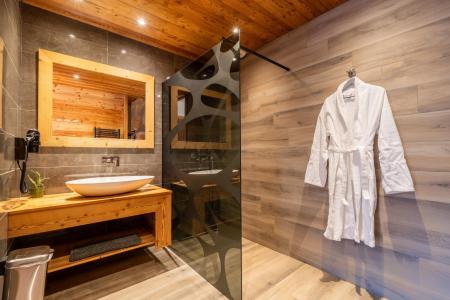 Soggiorno sugli sci Chalet su 3 piani 6 stanze per 12 persone - Chalet Hartza - Le Grand Bornand - Bagno con doccia