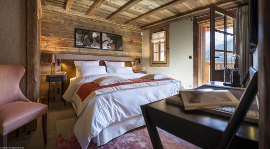 Rent in ski resort 7 room triplex chalet 10 people - Chalet la Ferme de Juliette - Le Grand Bornand - Bedroom