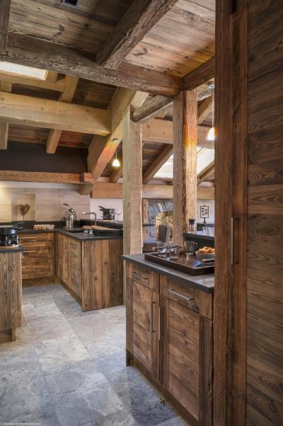 Rent in ski resort 7 room triplex chalet 10 people - Chalet la Ferme de Juliette - Le Grand Bornand - Open-plan kitchen