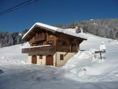 Vacances en montagne Chalet 5 pièces 9 personnes - Chalet le Bervonne - Le Grand Bornand - Extérieur hiver
