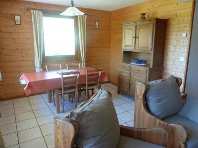 Skiverleih 3-Zimmer-Appartment für 4 Personen (304) - Chalet le Camy - Le Grand Bornand - Kleines Wohnzimmer