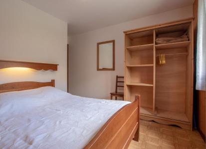 Rent in ski resort 4 room apartment sleeping corner 9 people (9) - Chalet le Sommard - Le Grand Bornand - Bedroom
