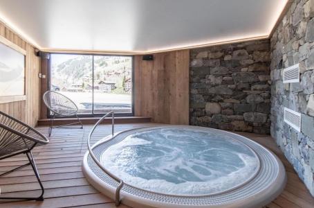 Rent in ski resort Chalet le Sommard - Le Grand Bornand - Jacuzzi